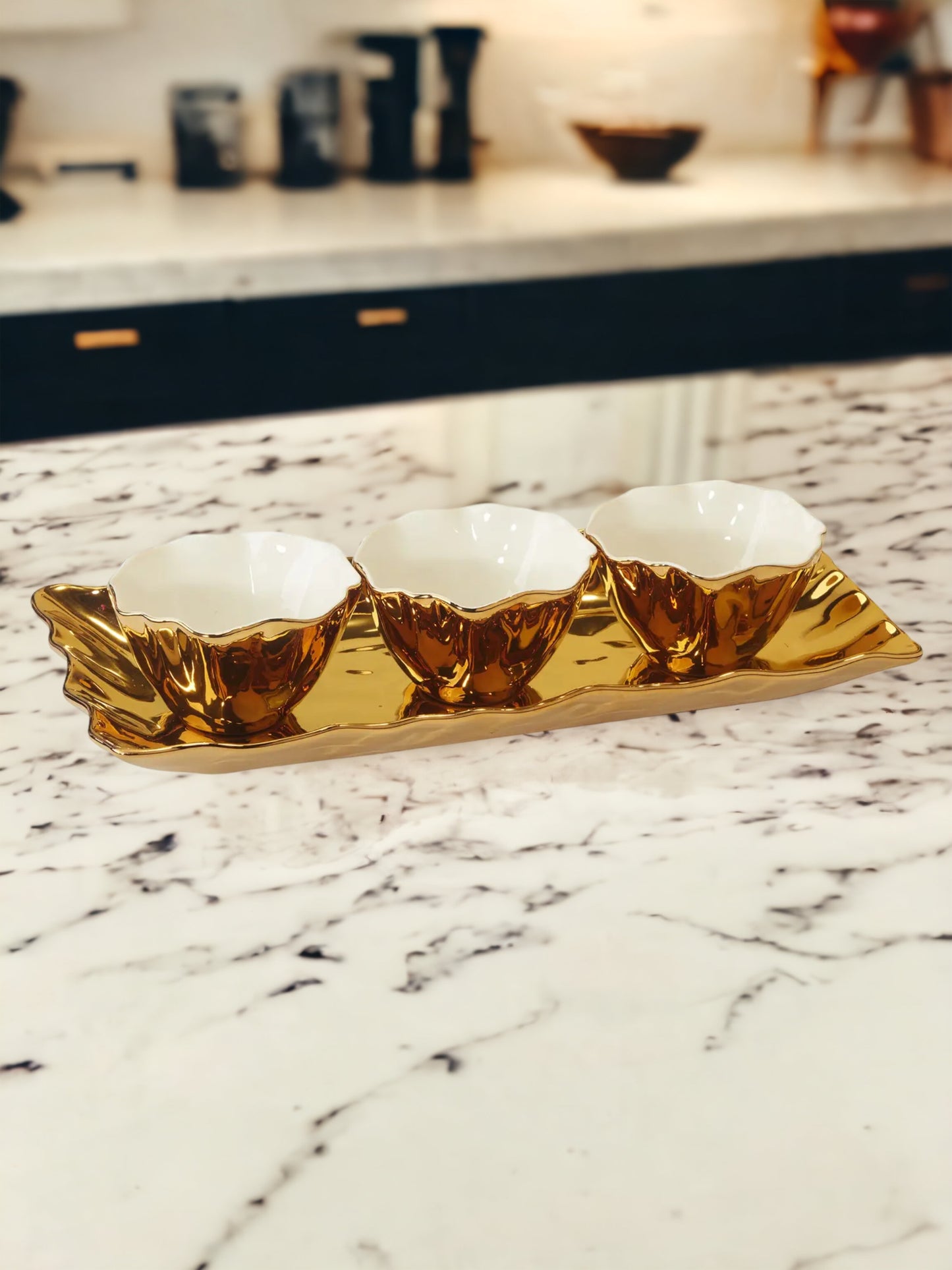 Gold Coast 4 Pc. Tray W Bowls